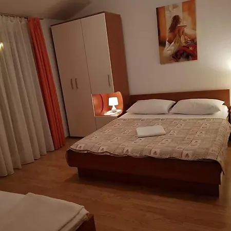 Marieta Appartamento Seget Vranjica